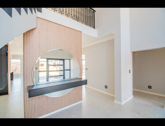 4 BEDROOM GATED ESTATE FOR SALE IN WATERLAKE FARM LIFESTYLE ESTATE